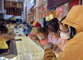 dau tu vang thoi diem hien tai co hoi hay cam bay