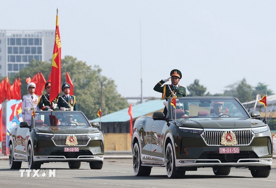 Lực lượng quân đội tham gia hợp luyện diễu binh, diễu hành tại Biên Hòa, Đồng Nai. Lực lượng quân đội tham gia hợp luyện diễu binh, diễu hành tại Biên Hòa, Đồng Nai.