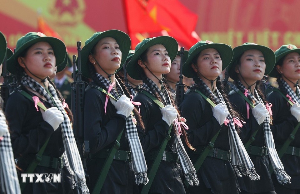 Lực lượng Công an nhân dân tham gia hợp luyện diễu binh, diễu hành tại Long Thành, Đồng Nai. Lực lượng Công an nhân dân tham gia hợp luyện diễu binh, diễu hành tại Long Thành, Đồng Nai.