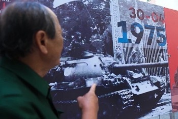 Hơn 200 tài liệu quý được trưng bày tại triển lãm “Non sông liền một dải”
