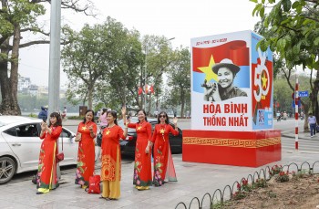 Thời tiết hôm nay (30/4): Bắc Bộ mưa dông, Nam Bộ nắng nóng