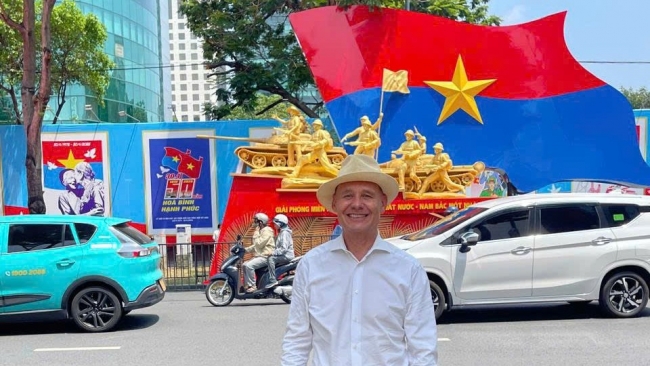 Những ngày tháng Tư lịch sử trong mắt các nhà ngoại giao