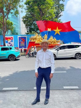 Những ngày tháng Tư lịch sử trong mắt các nhà ngoại giao