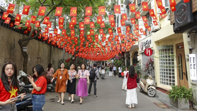 Thời tiết hôm nay (2/5): Không khí lạnh suy yếu, miền Bắc tăng nhiệt
