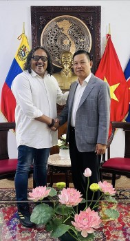 Nghệ sĩ Venezuela tưởng nhớ Chủ tịch Hồ Chí Minh bằng âm nhạc cách mạng quốc tế
