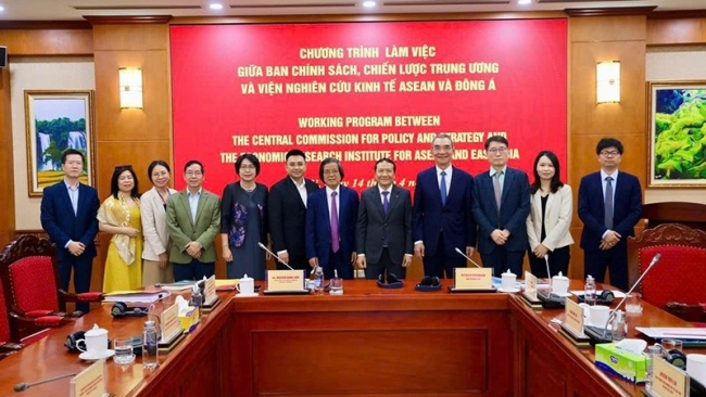 Con đường đến thịnh vượng của Việt Nam: Nhìn từ vấn đề tăng năng suất