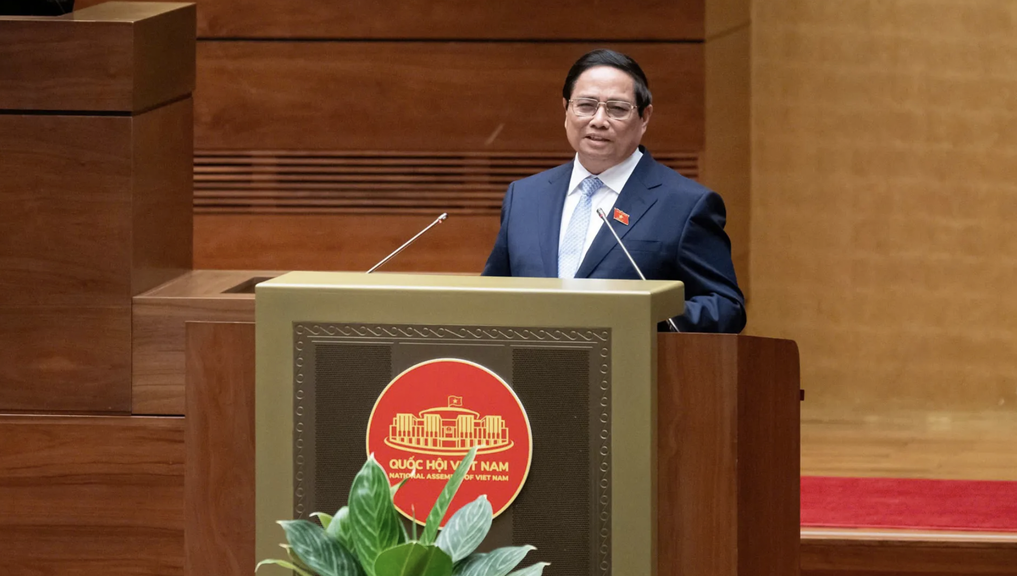Thủ tướng Chính phủ Phạm Minh Chính trình bày báo cáo tại Kỳ họp. (Ảnh: Quochoi.vn