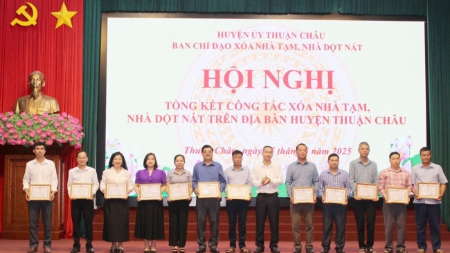 Sơn La: Huyện Thuận Châu hoàn thành xoá nhà tạm, nhà dột nát