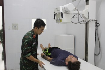 benh xa dao song tu tay dieu tri cho ngu dan binh thuan bi giam ap khi lan