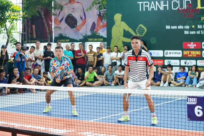 Cặp đôi Việt Nam vô địch sau trận pickleball kinh điển trên sân Gia Lai
