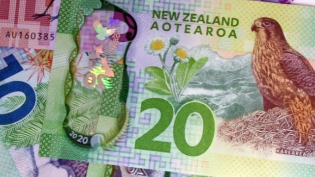 Kinh nghiệm đổi tiền khi đi du lịch New Zealand