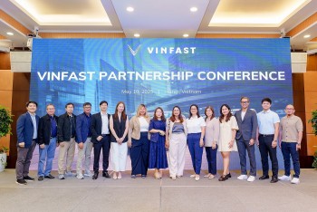 vinfast bat tay 4 doi tac philippines manh me mo rong mang luoi xuong dich vu