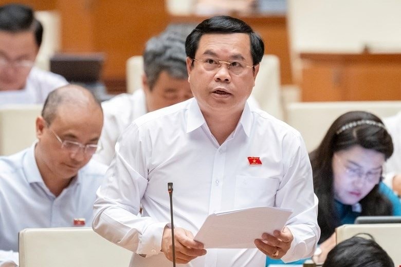 Đại biểu hiến kế phát triển Quỹ phát triển khoa học và công nghệ