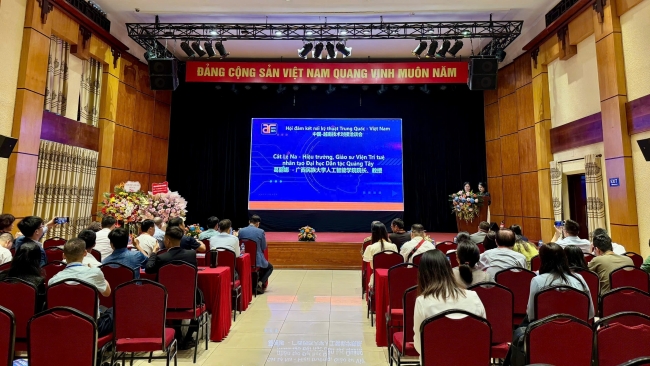 Việt - Trung: Đẩy mạnh hợp tác về trí tuệ nhân tạo, năng lượng mới và cơ điện tử
