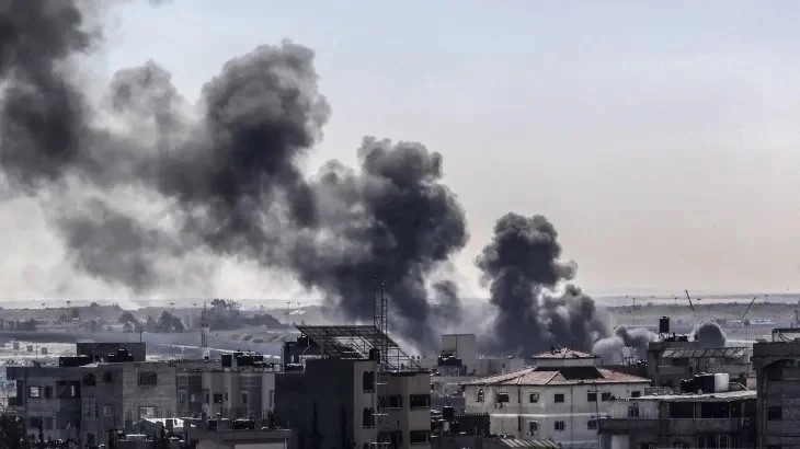 Israel tiếp tục tiến hành các cuộc tấn công dữ dội khắp Gaza. Ảnh: AJ.
