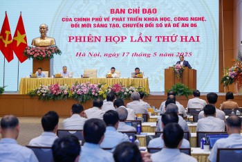 Thủ tướng yêu cầu tăng tốc đẩy mạnh đột phá số, tạo đà phát triển bền vững