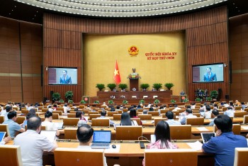 Tạo điều kiện thuận lợi khi thực hiện thủ tục nhập, trở lại quốc tịch Việt Nam