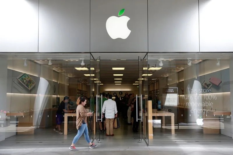 Một cửa hàng của Apple tại Los Angeles, Mỹ. (Ảnh: Reuters) 