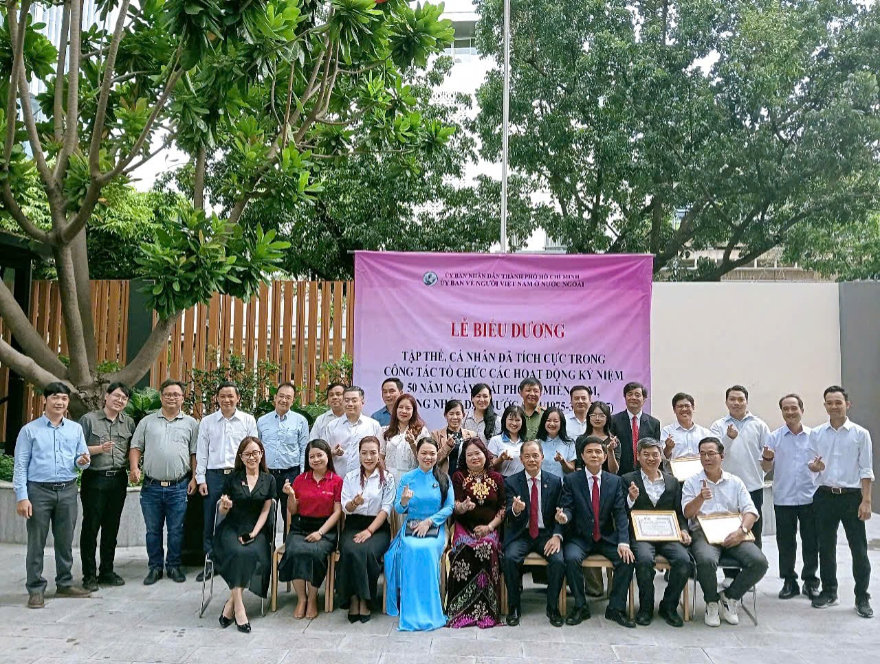 TP Hồ Chí Minh biểu dương đóng góp của báo chí trong công tác người Việt Nam ở nước ngoài