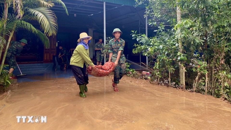 Thời tiết hôm nay (27/5): Miền Trung và miền Nam có mưa to