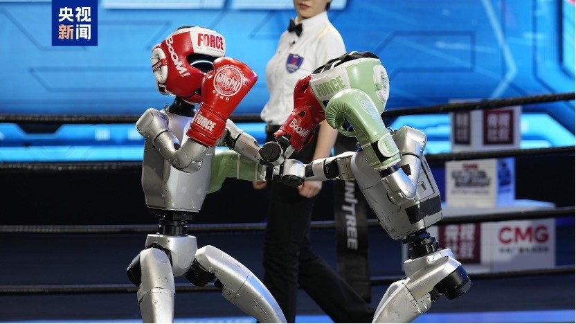 Đài CMG tổ chức giải đấu robot hình người đối kháng đầu tiên trên thế giới