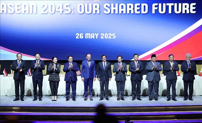 Hội nghị Cấp cao ASEAN: Tái khẳng định cam kết duy trì hòa bình và tự do hàng hải ở Biển Đông
