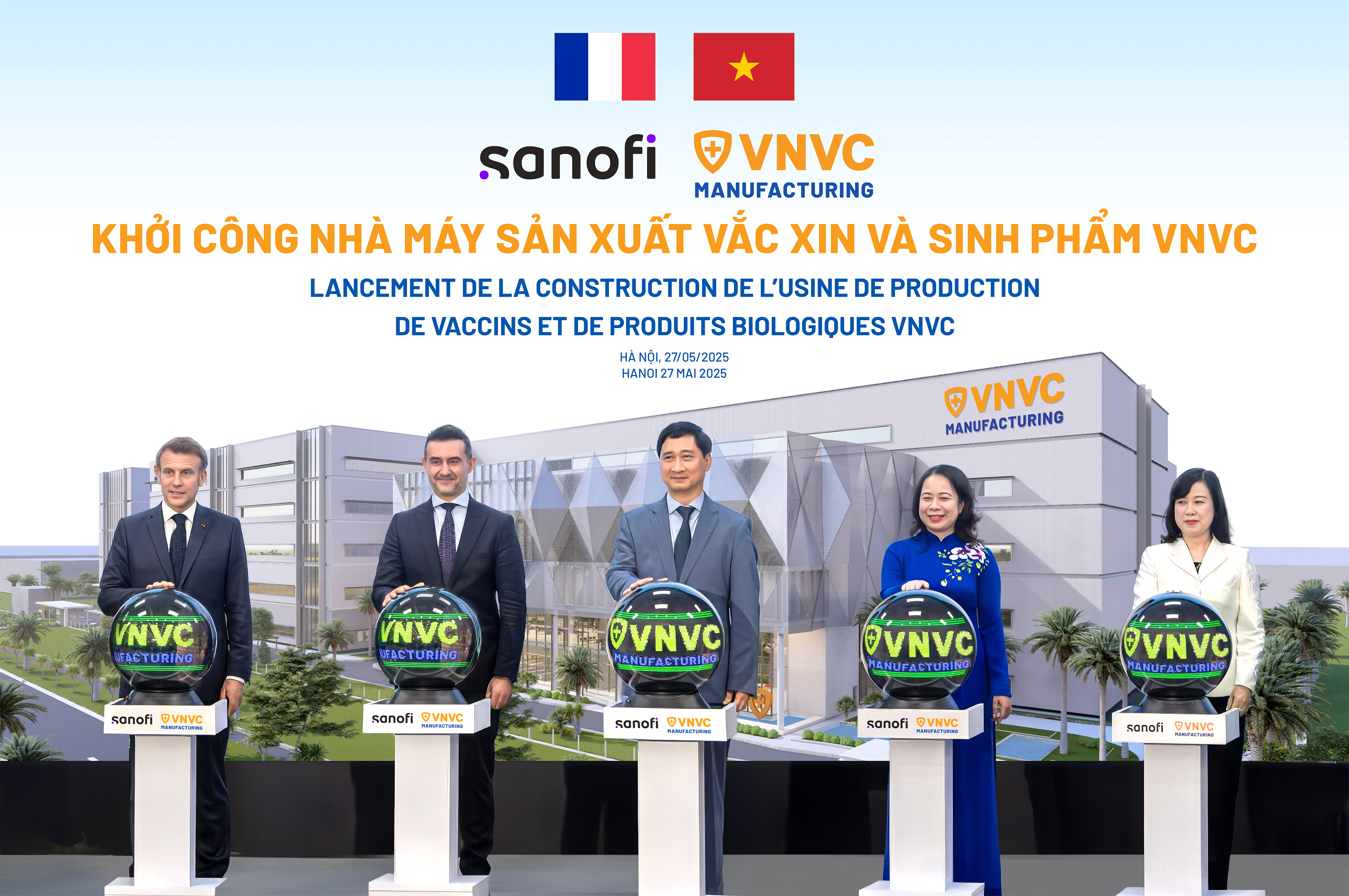 Tổng thống Pháp Emmanuel Macron cùng Phó Chủ tịch nước Võ Thị Ánh Xuân, Bộ trưởng Bộ Y tế Đào Hồng Lan, ông Burak Pekmezci - Tổng Giám đốc Sanofi Việt Nam và ông Ngô Chí Dũng - Chủ tịch HĐQT kiêm Tổng Giám đốc Công ty Vắc xin VNVC bấm nút khởi công xây dựng Nhà máy Vắc xin và Sinh phẩm VNVC. (Ảnh: Hải Nam)