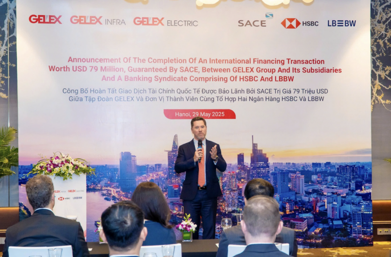 Ông Tim Evans đại diện HSBC Việt Nam tại Lễ công bố chiều 29/5