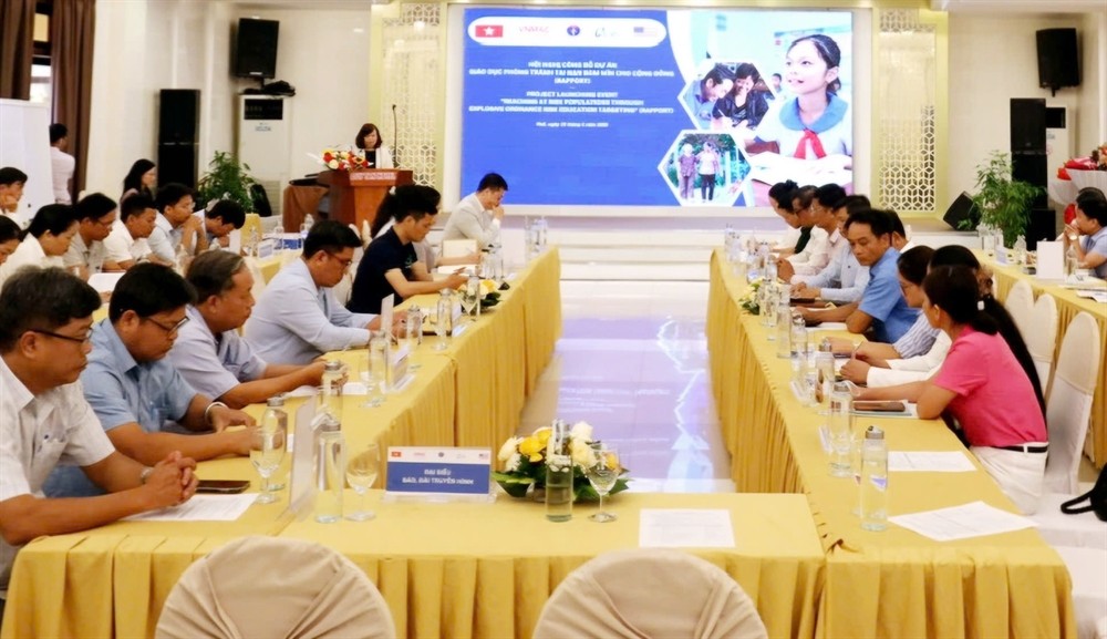 hội nghị giới thiệu dự án “Giáo dục phòng tránh tai nạn bom mìn cho cộng đồng (RAPPORT)