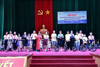 Cà Mau: ấm áp nghĩa tình hậu phương với biển đảo