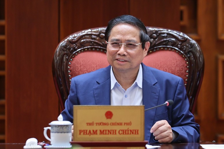 Thủ tướng Phạm Minh Chính chủ trì cuộc họp Thường trực Chính phủ cho ý kiến về các nội dung chuẩn bị cho phiên họp Chính phủ thường kỳ tháng 5/2025 sắp diễn ra. (Ảnh: Báo Chính phủ)