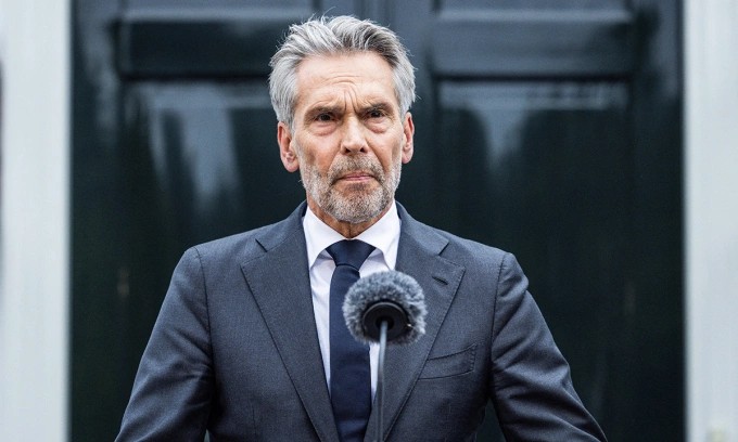 Thủ tướng Hà Lan Dick Schoof trong cuộc họp báo tại The Hague ngày 3/6. (Ảnh: AFP)