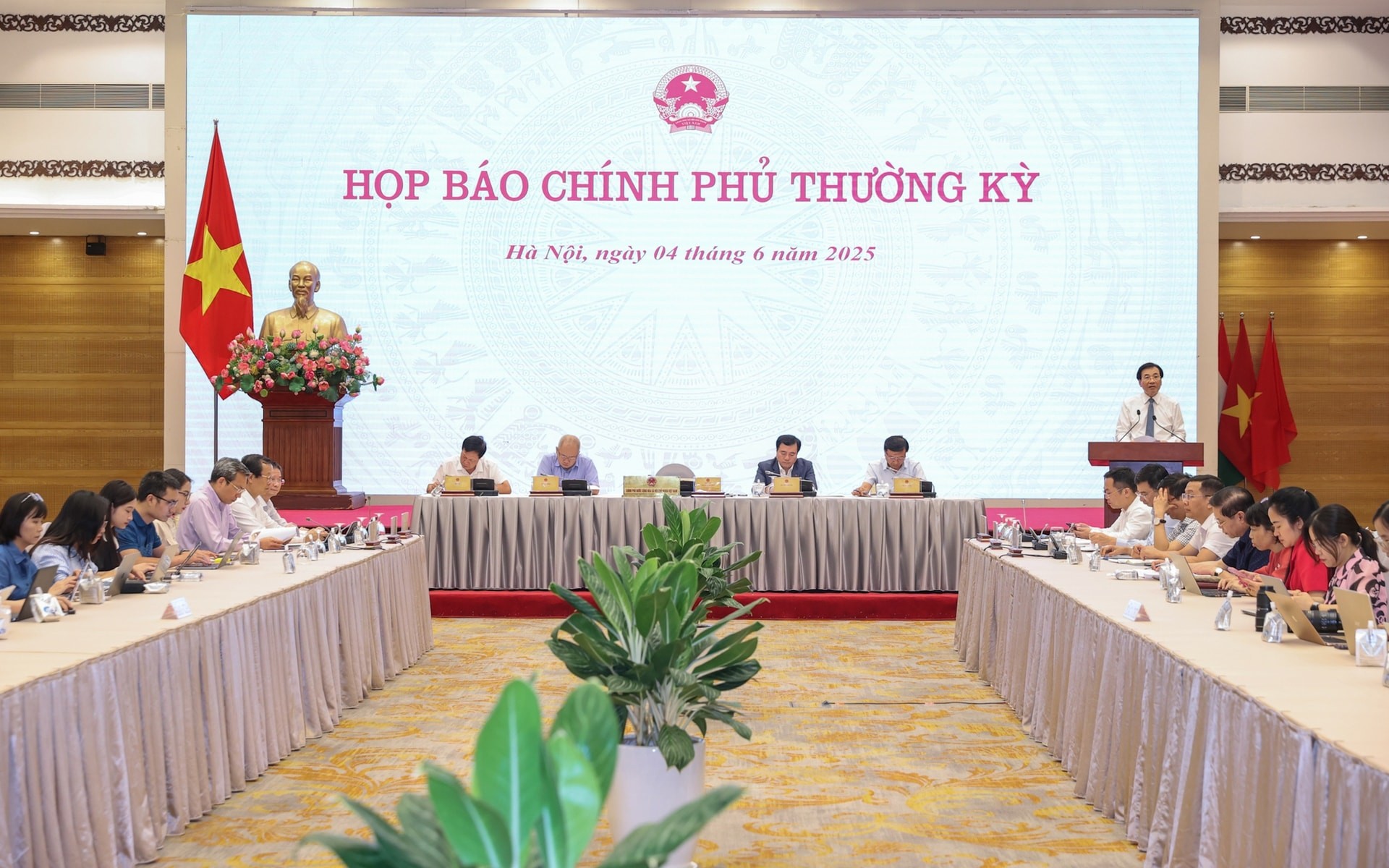 Quang cảnh buổi họp báo. (Ảnh: Vietbao.vn)