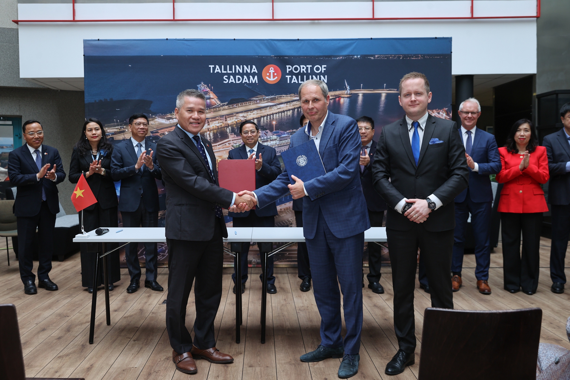 Thủ tướng thăm cảng biển hàng đầu vùng Baltic và tìm hiểu kinh nghiệm phát huy giá trị di sản ở Estonia