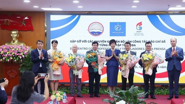 Tri ân những người làm báo vun đắp tình hữu nghị Việt Nam - Cuba