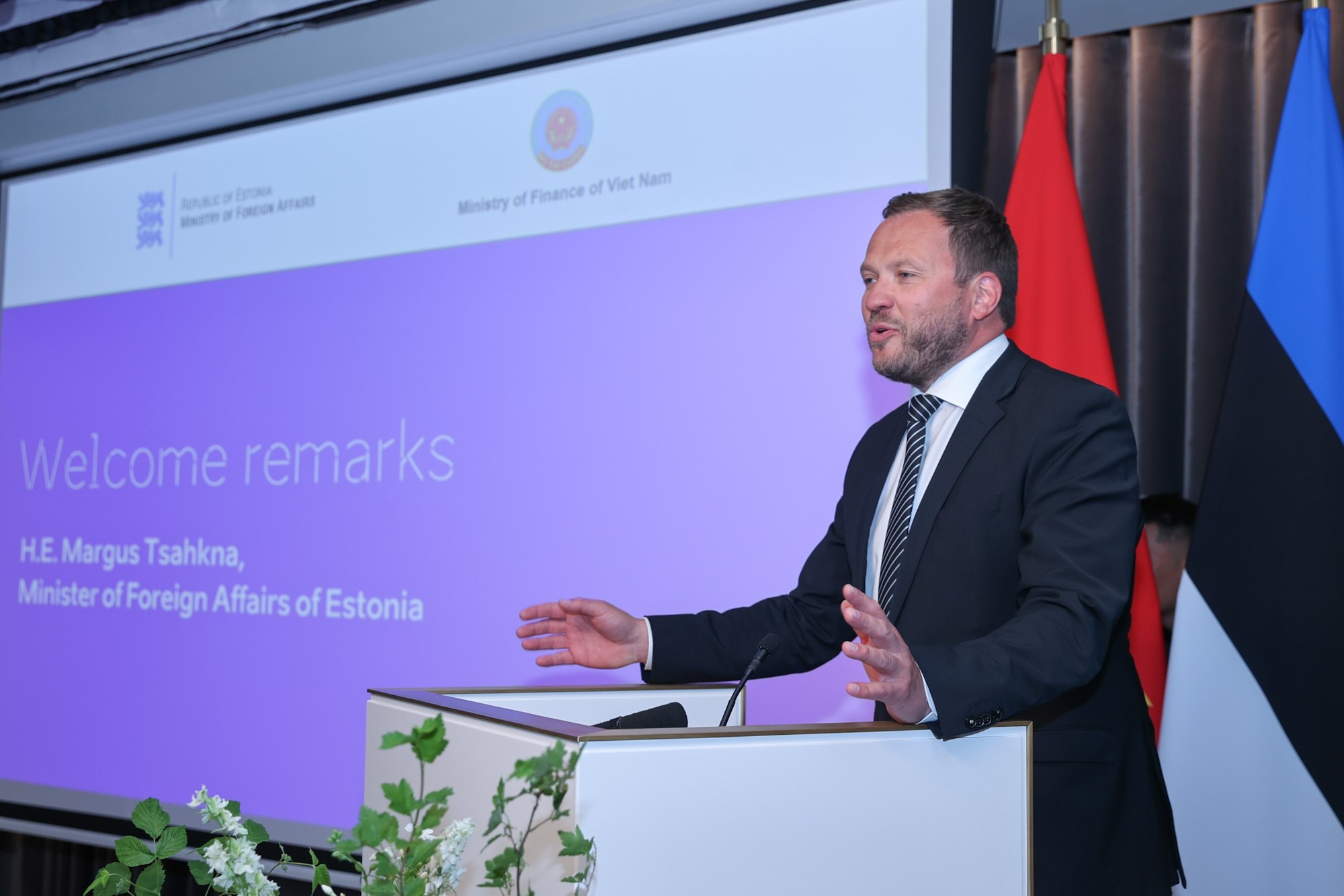 Thủ tướng: Hợp tác giữa các doanh nghiệp Việt Nam - Estonia có sự bảo đảm của hai Chính phủ