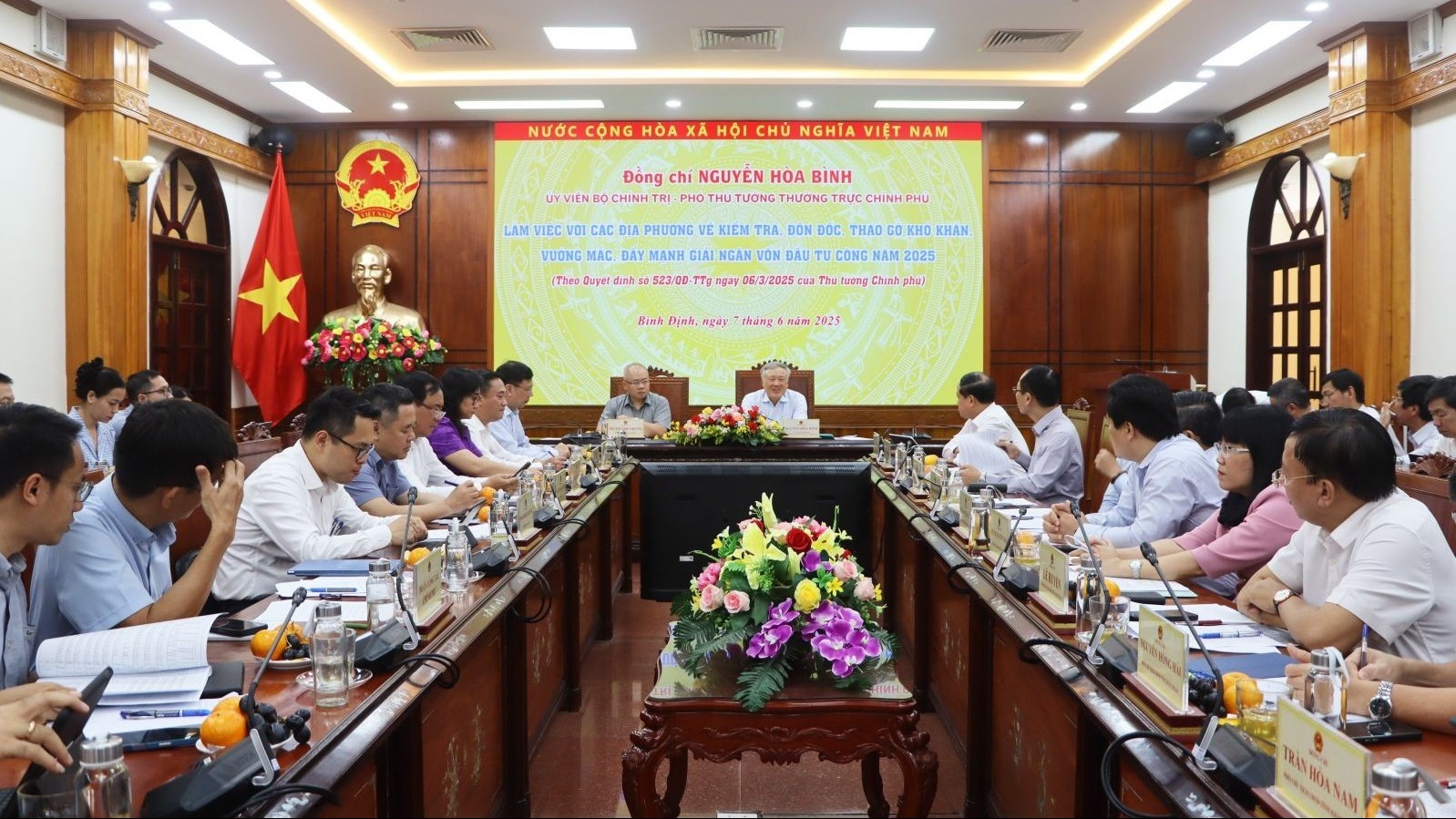 Yêu cầu tháo gỡ 'điểm nghẽn' giải ngân đầu tư công tại 9 tỉnh miền Trung