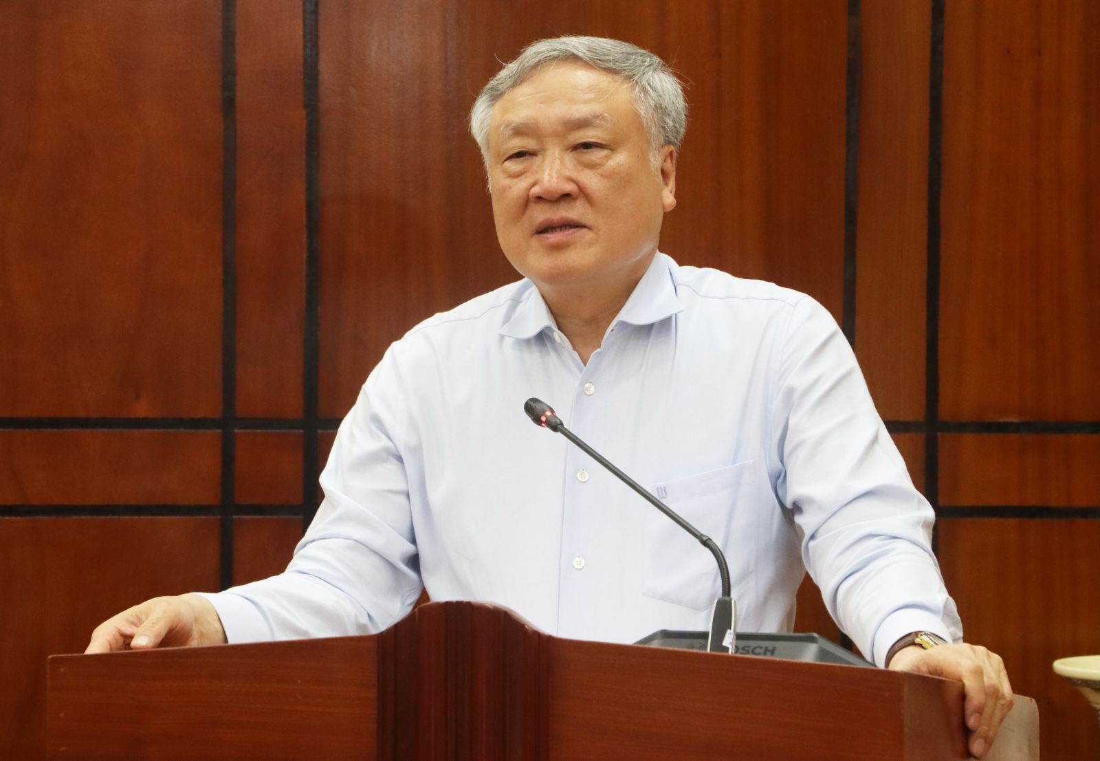 Phó Thủ tướng Thường trực Chính phủ Nguyễn Hòa Bình phát biểu chỉ đạo. (Ảnh: binhdinh.gov.vn)