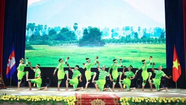 Việt Nam - Campuchia tăng cường hợp tác văn hóa, đẩy mạnh trao đổi đoàn