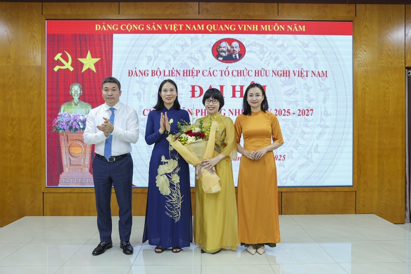8 chi bộ trực thuộc Đảng bộ Liên hiệp các tổ chức hữu nghị Việt Nam hoàn thành tổ chức Đại hội nhiệm kỳ 2025 - 2027