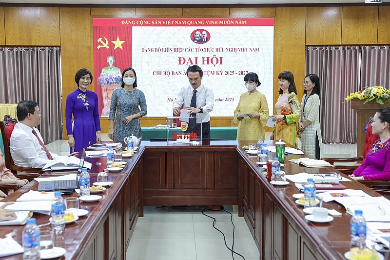 8 chi bộ trực thuộc Đảng bộ Liên hiệp các tổ chức hữu nghị Việt Nam hoàn thành tổ chức Đại hội nhiệm kỳ 2025 - 2027