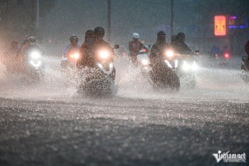 Thời tiết hôm nay (17/6): Mưa lớn cục bộ, lốc, sét ở Bắc Bộ