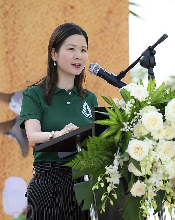 Gần 10.000 người vingroup và tình nguyện viên ra quân làm sạch bờ biển tại 28 tỉnh, thành phố Gần 10.000 người vingroup và tình nguyện viên ra quân làm sạch bờ biển tại 28 tỉnh, thành phố
