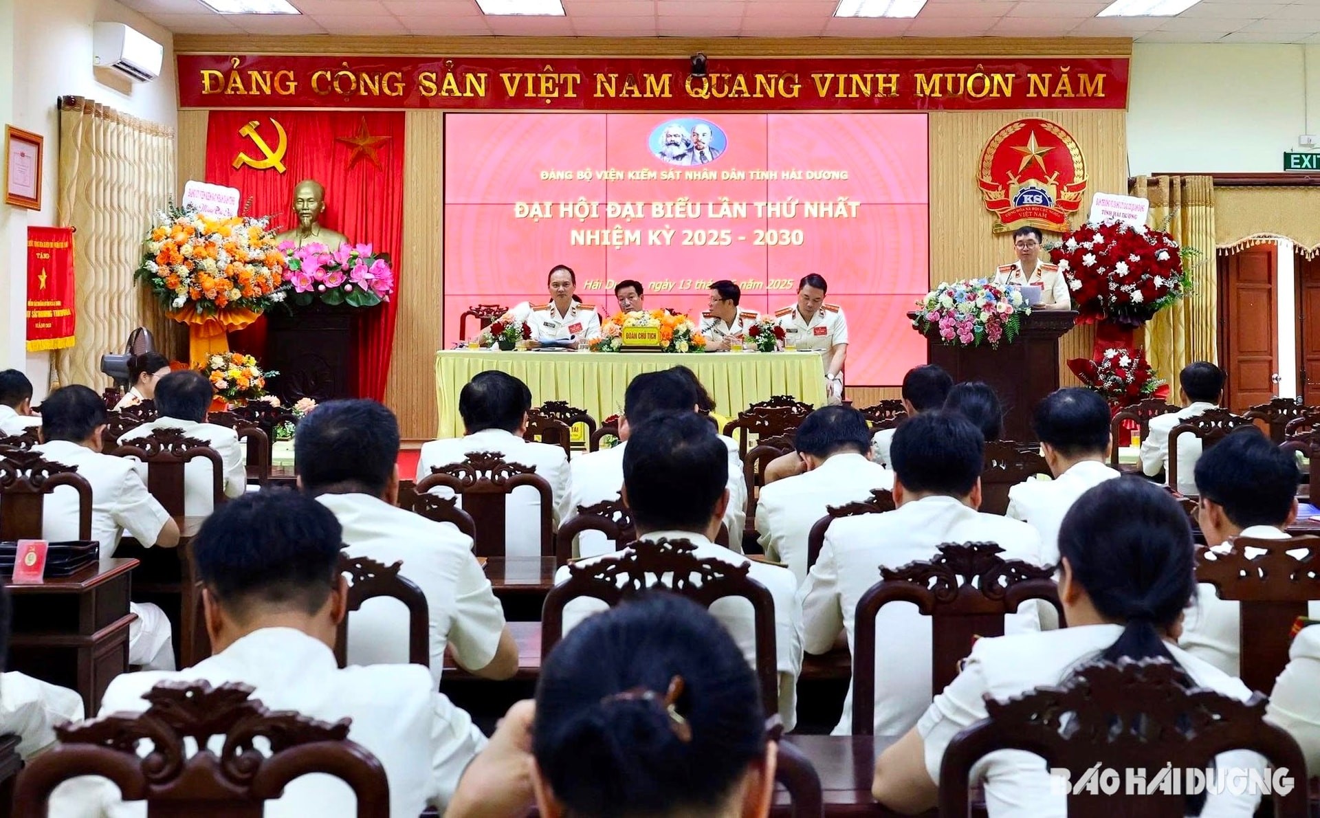 Quy định và hướng dẫn mới về thi hành Điều lệ Đảng quy định ban thường vụ cấp ủy cấp trên trực tiếp sẽ chỉ định ban chấp hành, ban thường vụ, bí thư, phó bí thư, ủy ban kiểm tra, chủ nhiệm, phó chủ nhiệm ủy ban kiểm tra cấp ủy nhiệm kỳ khóa mới và phân bổ số lượng, chỉ định đại biểu dự đại hội đảng bộ cấp trên. (Ảnh: Báo Hải Dương)