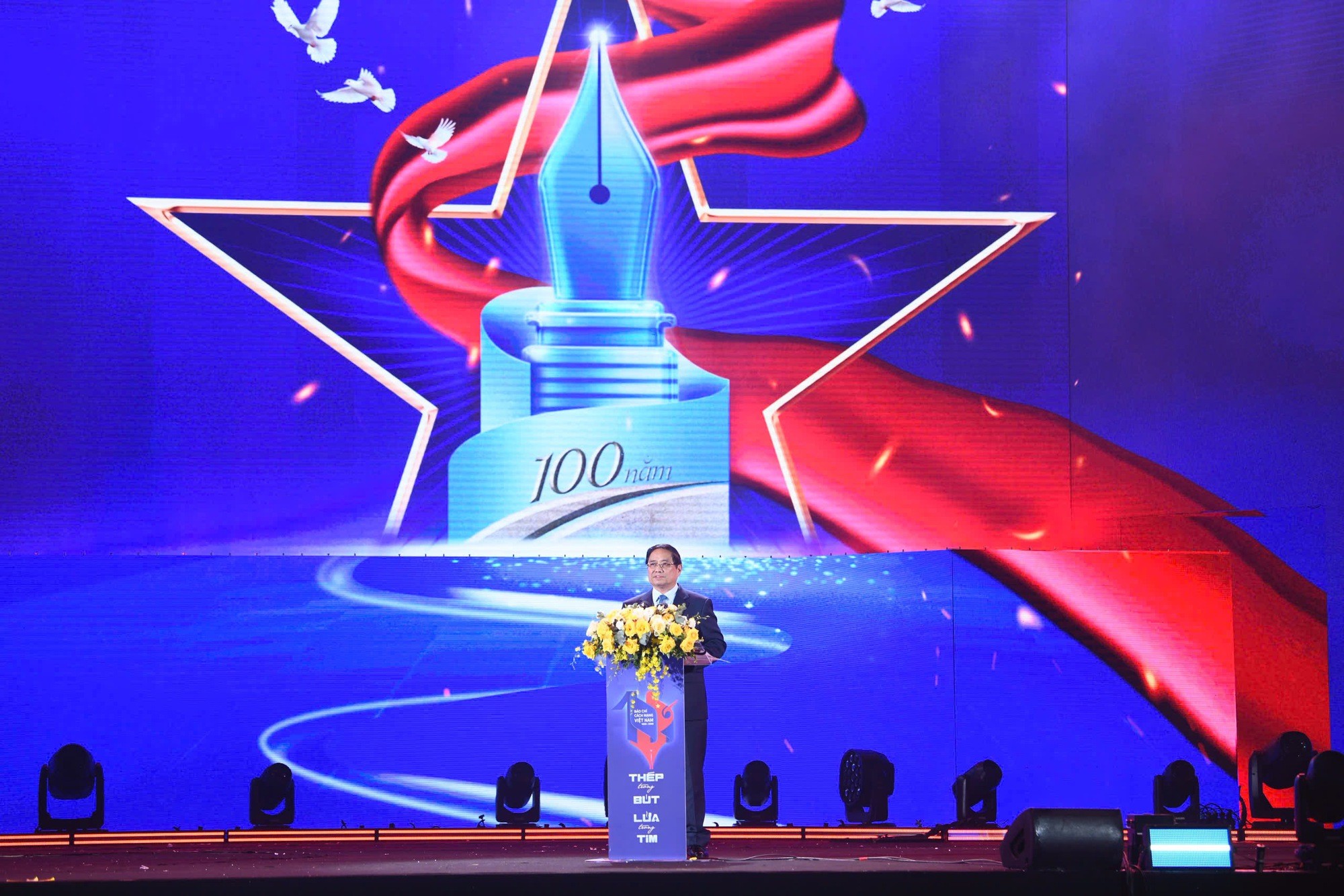 Thủ tướng: Đảng, Nhà nước và Nhân dân đặt niềm tin, hy vọng vào Báo chí Cách mạng với "thép trong bút, lửa trong tim"
