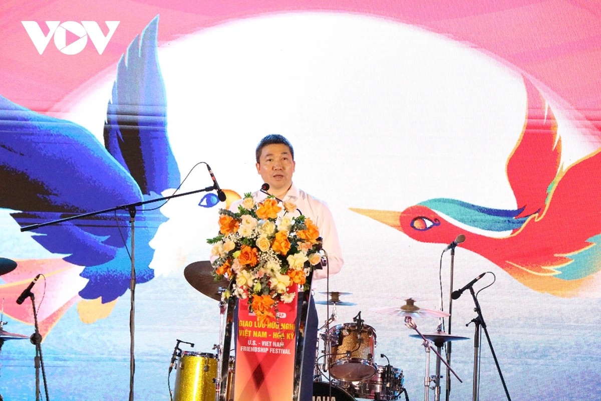 Khoảng 3.000 người tham dự chương trình Giao lưu hữu nghị Việt Nam - Hoa Kỳ tại Đà Nẵng
