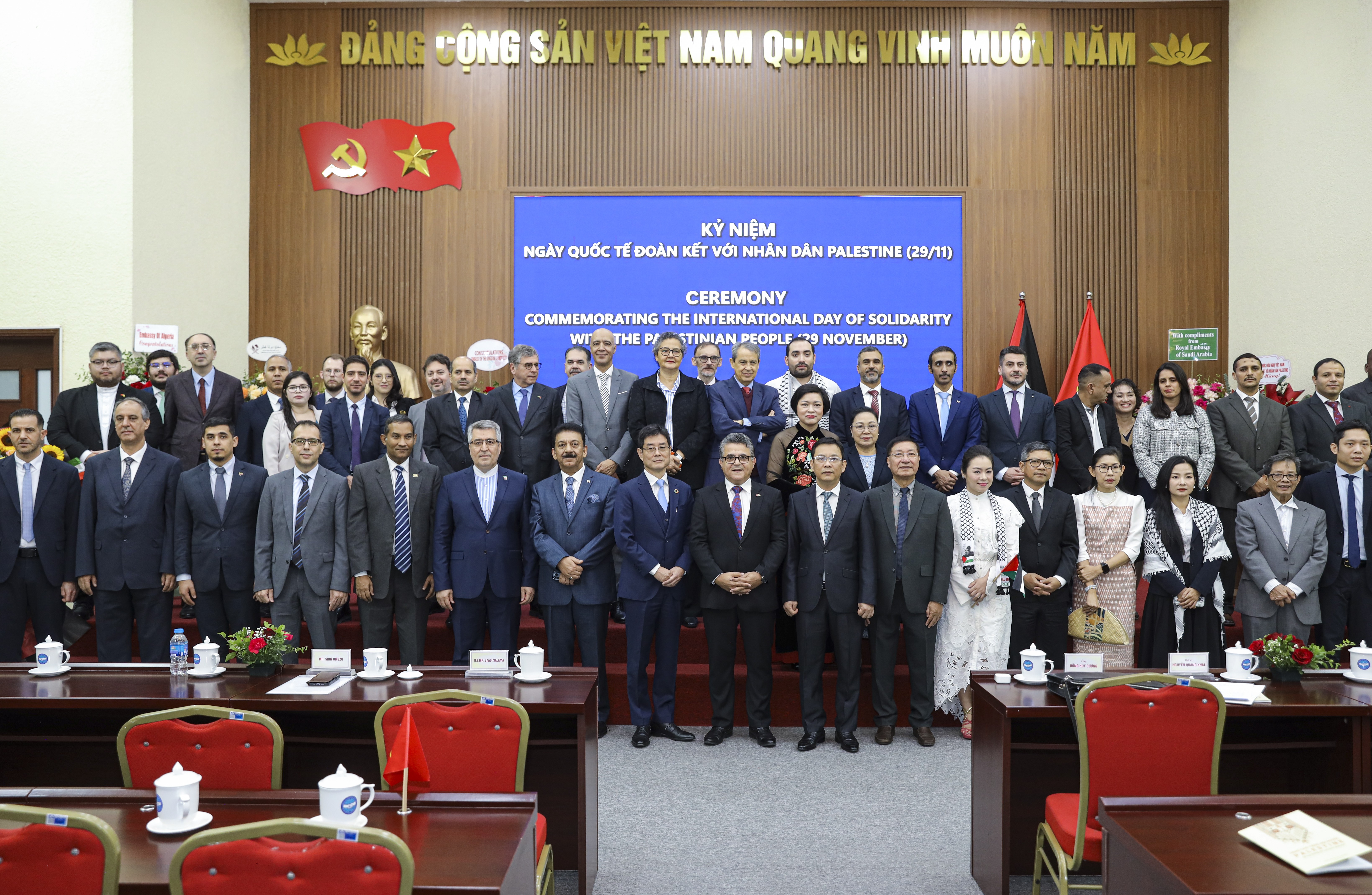 Ngày 29/11/2024, tại Hà Nội, Ủy ban Việt Nam đoàn kết với nhân dân Palestine, Hội hữu nghị Việt Nam - Palestine và Đại sứ quán Palestine tại Việt Nam phối hợp tổ chức Lễ kỷ niệm Ngày Quốc tế đoàn kết với nhân dân Palestine. (Ảnh: Đinh Hòa)