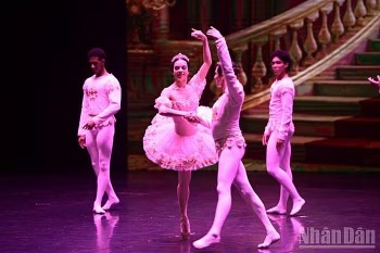 tinh hoa ballet cuba toa sang tren san khau viet nam