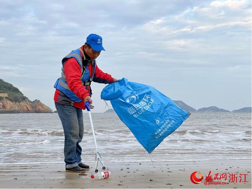 Chiết Giang (Trung Quốc) biến rác thải nhựa đại dương thành “kho báu” như thế nào?