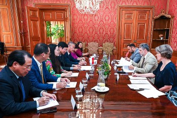 viet sec nhat tri tiep tuc ung ho lan nhau tai cac dien dan hop tac da phuong ve van hoa